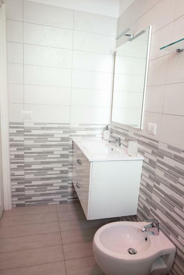 Finestra Sul Porto Apartamento Bari Exterior foto